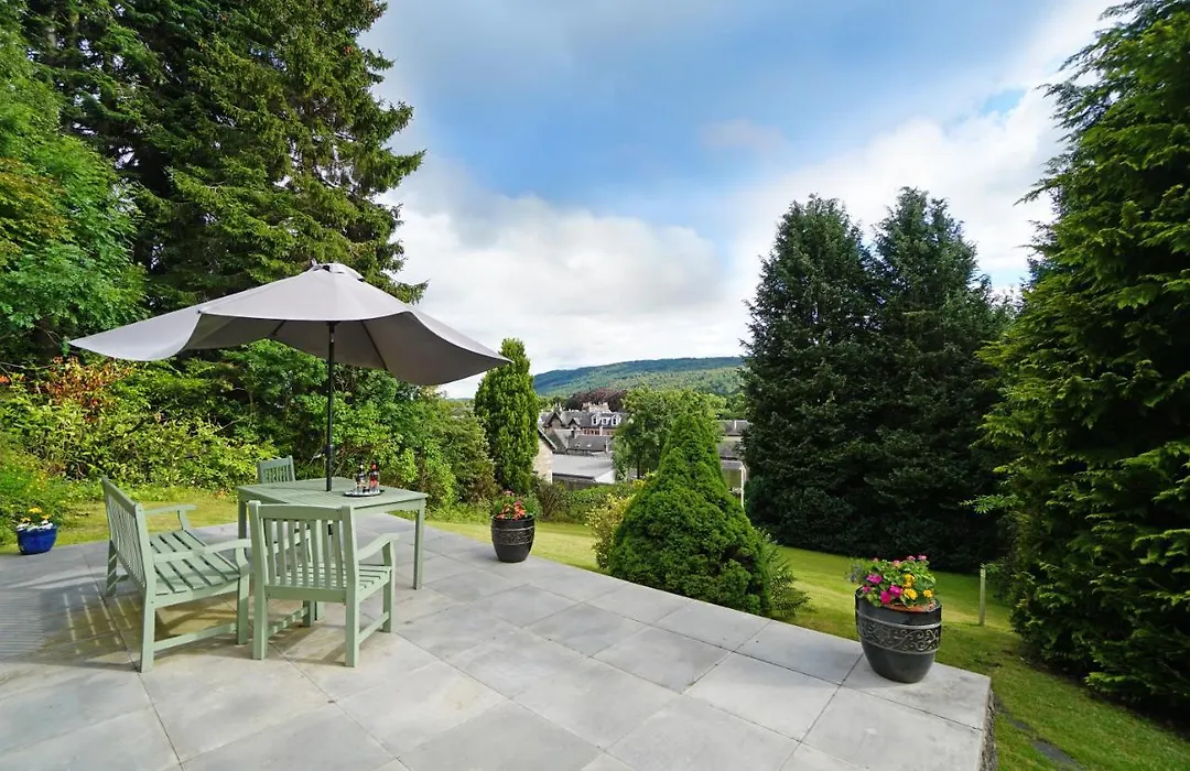 Tigh Na Cloich Hotel-1